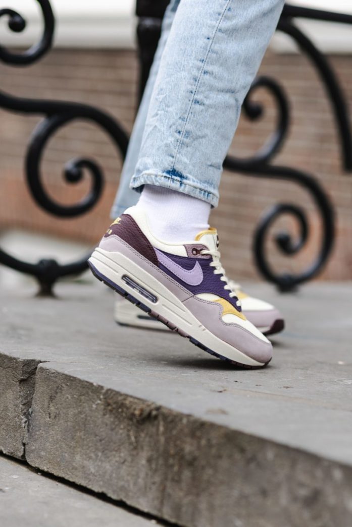 Nike Air Max 1 '87 WMNS 'Hydrangeas'