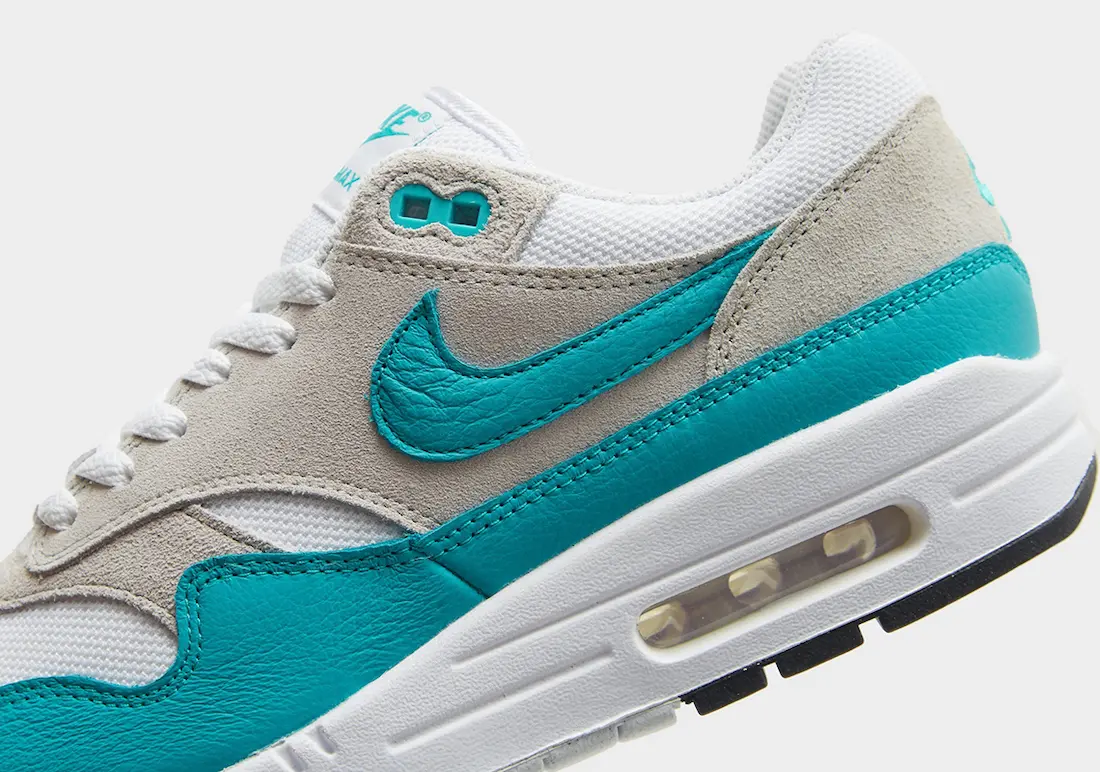 air max 1 aquatone/clear jade closeup