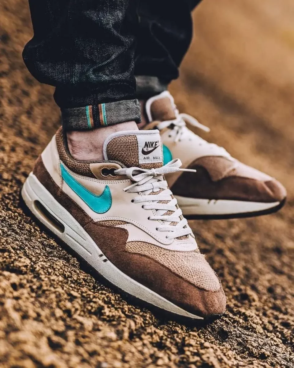 nike air max 1 crepe hemp on foot