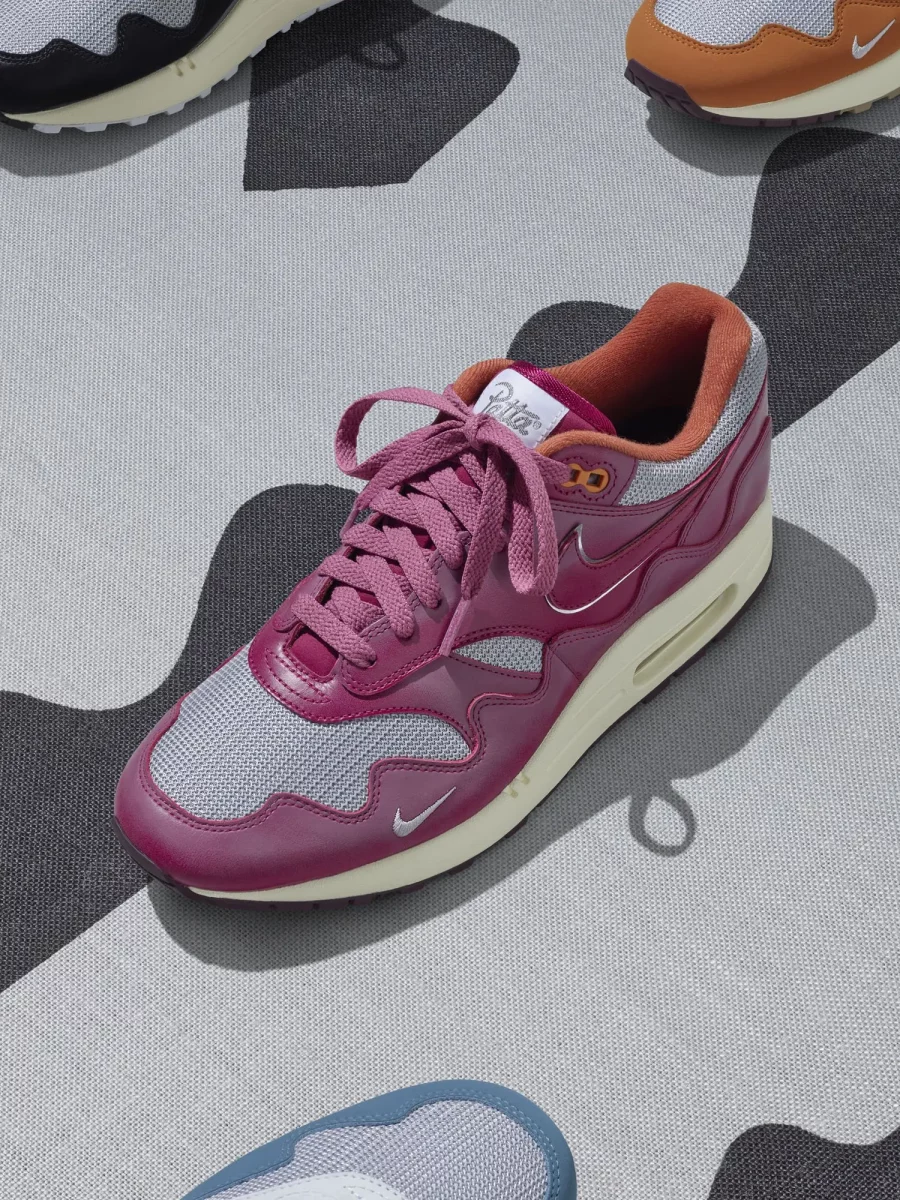 patta x nike air max 1 the wave rush maroon top view