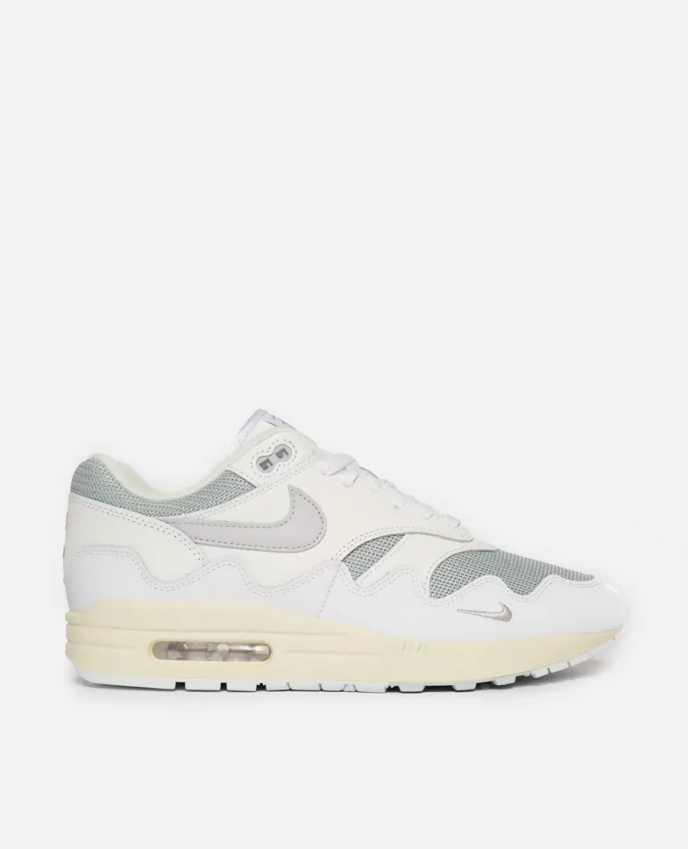 air max 1 patta white the wave right