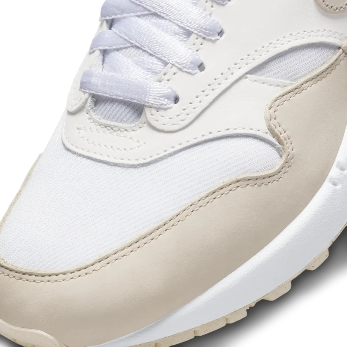 Nike Air Max 1 WMNS 'Sanddrift' toebox