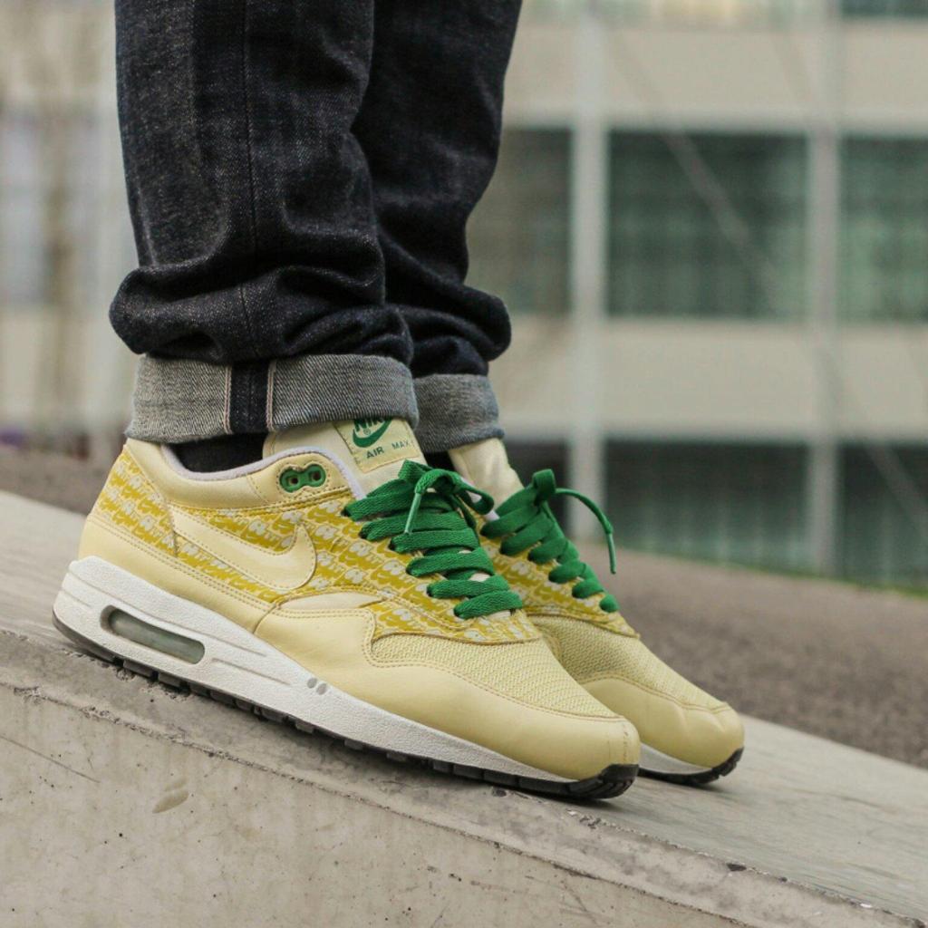 air max 1 lemonade 2006 on foot