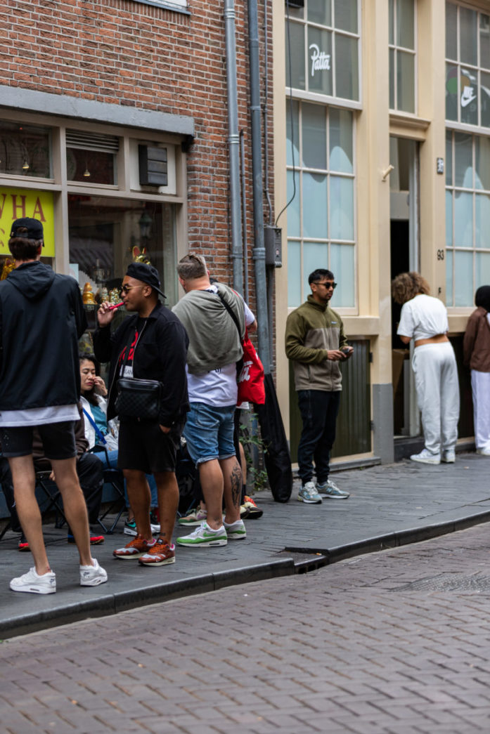 patta air max 1 white the wave store opening outside people