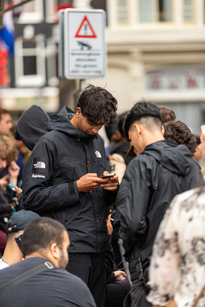 patta air max 1 white the wave store opening two men in queue