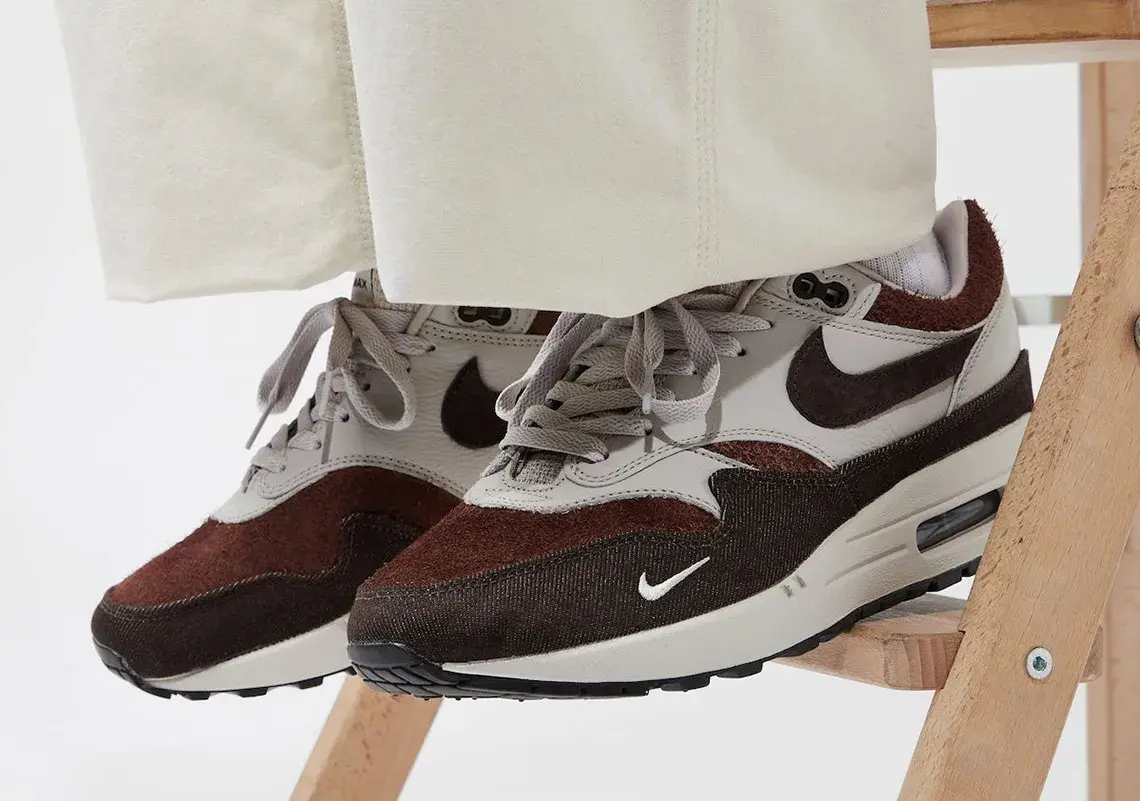 size? x Nike Air Max 1 Velvet Brown on feet