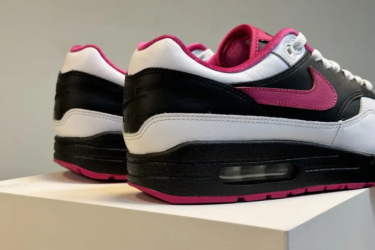 nike air max 1 grand piano friends and family heel closeup