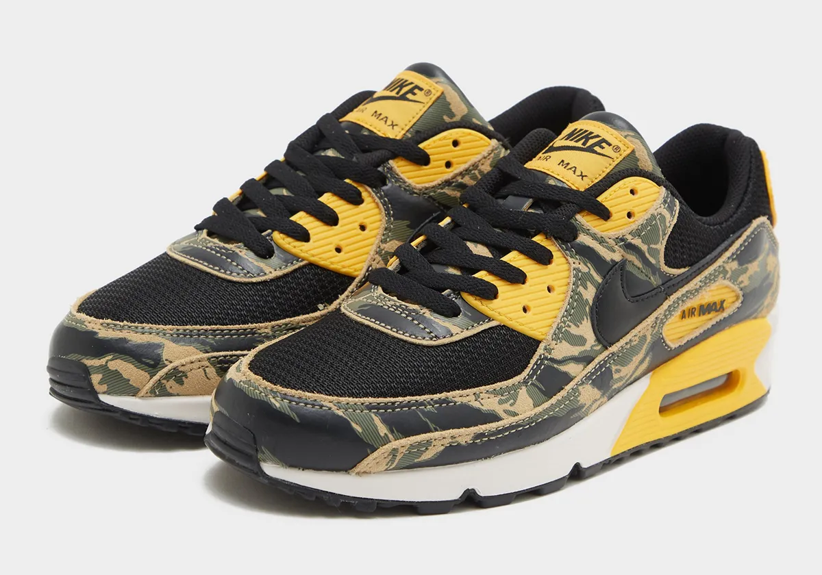 Nike Air Max 90 'University Gold' - Camo Pack