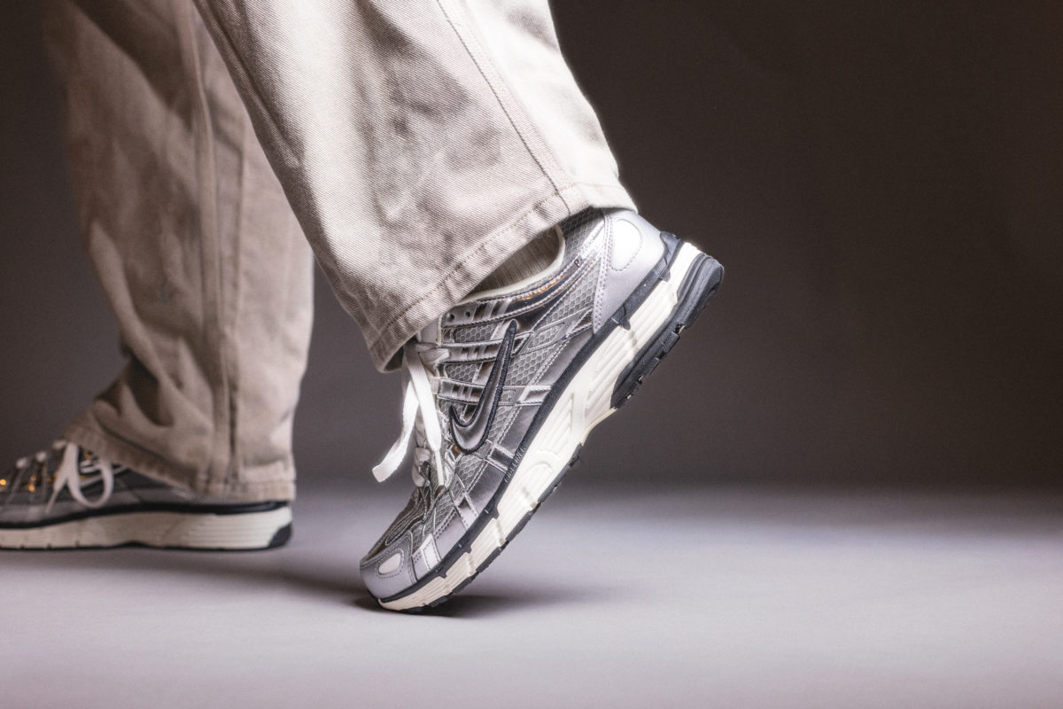 Nike P-6000 Metallic Silver Sneakerjagers