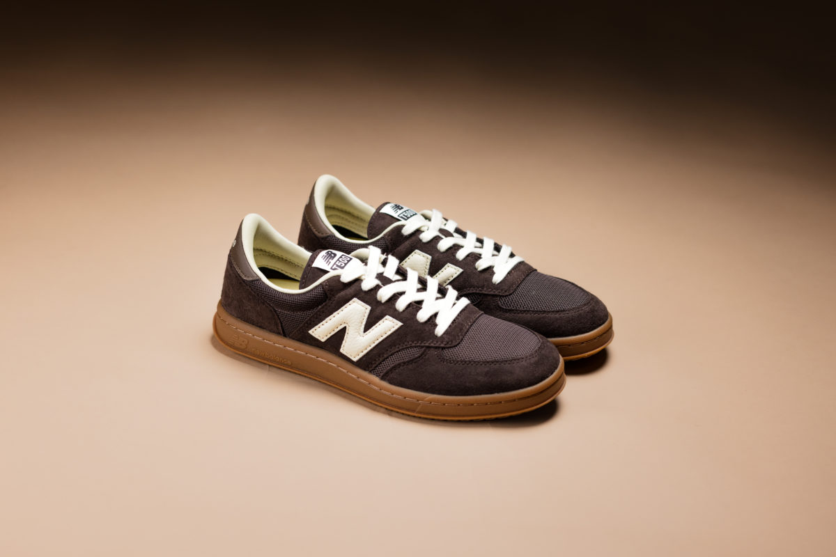 新品 AURALEE × New Balance T500 26cm AURALEE's New Balance T500 is eindelijk hier - Sneakerjagers