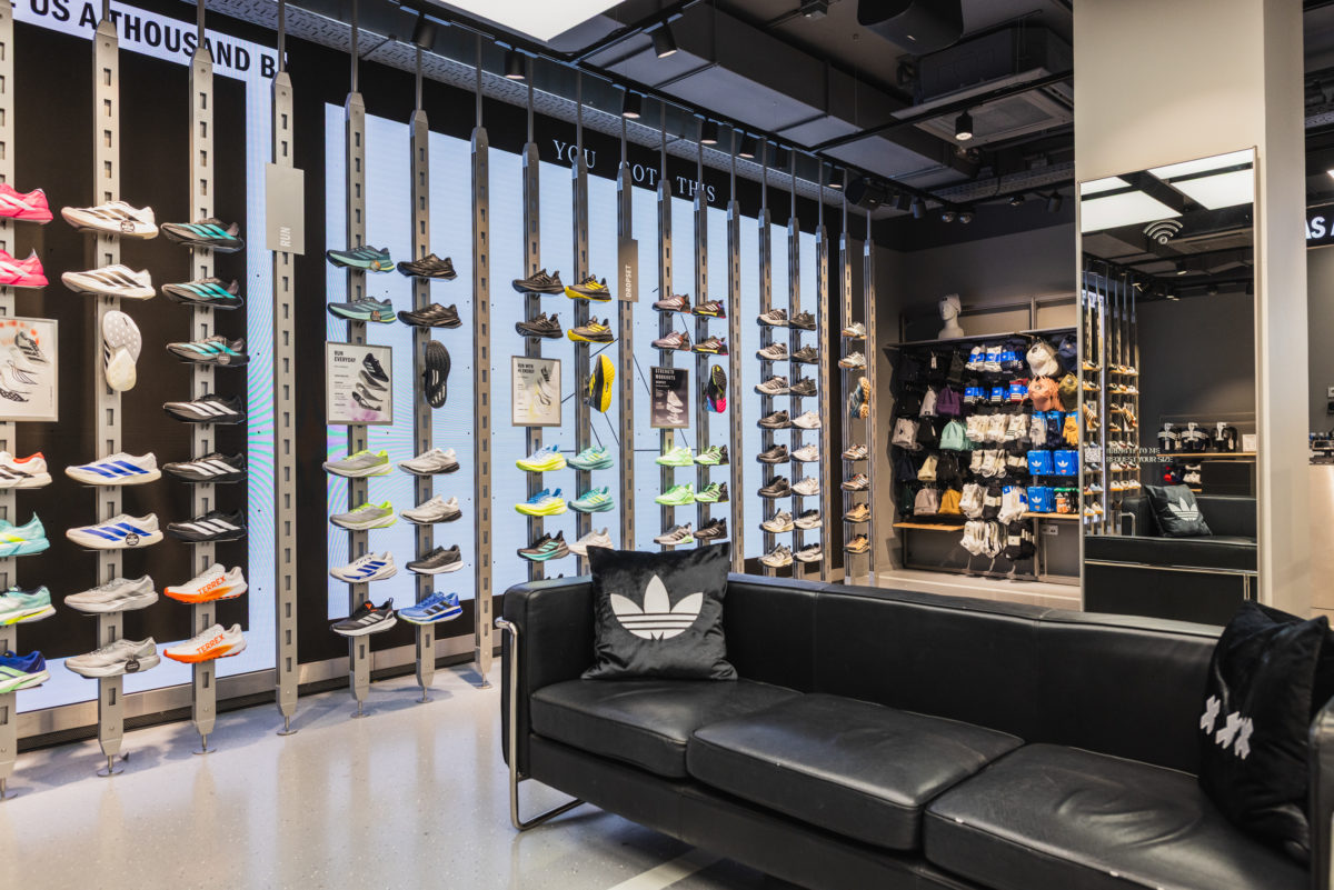 Sneakerjagers adidas Store Amsterdam