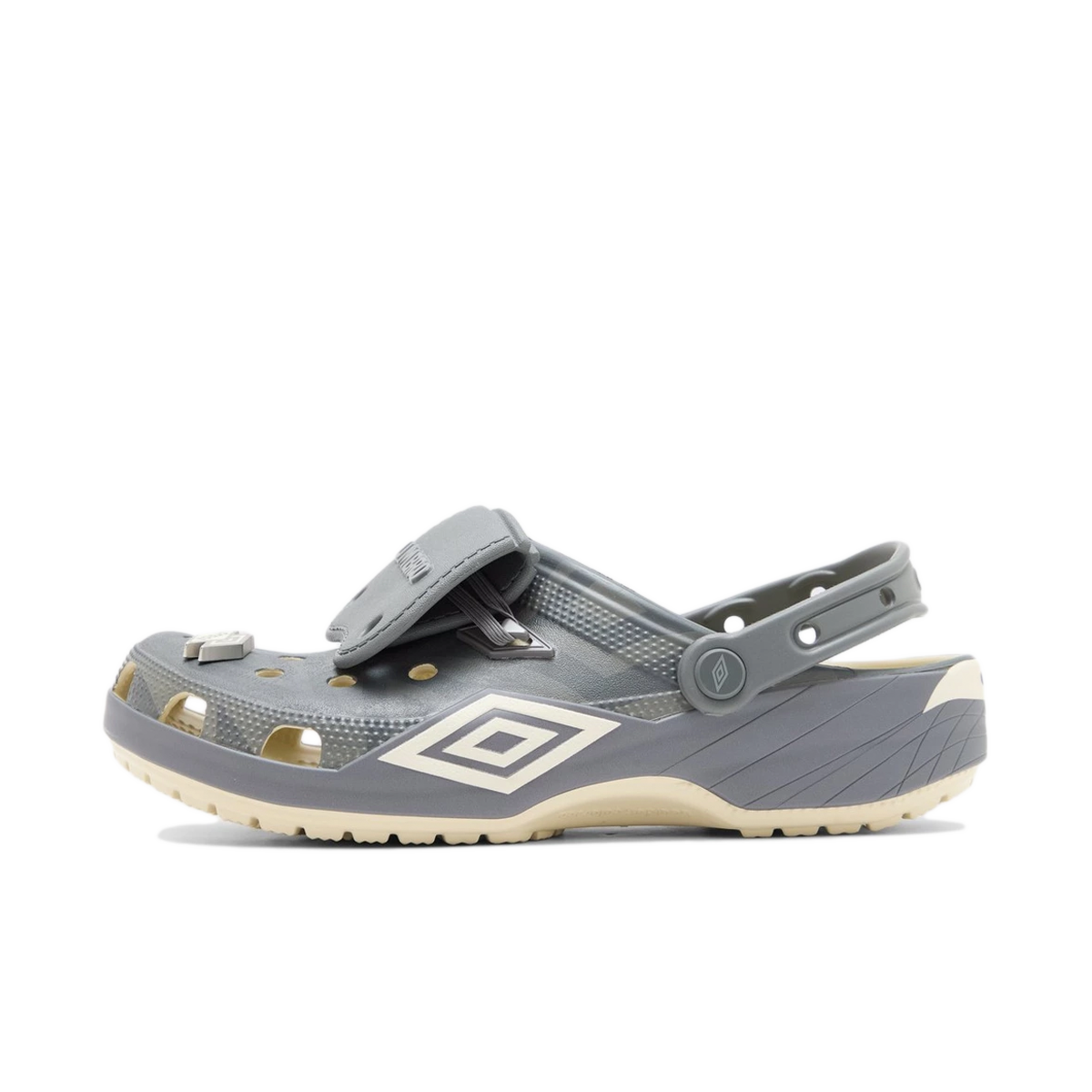 靴 Umbro x Crocs Classic Clog Bone Umbro x Crocs Classic Clogs 'Bone & Slate Grey' | 213397-2YD | The