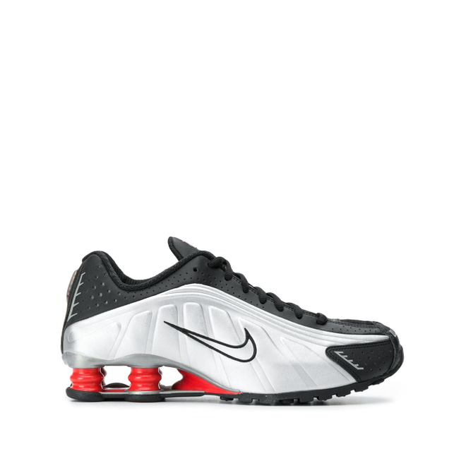 nike shox r4 trainers