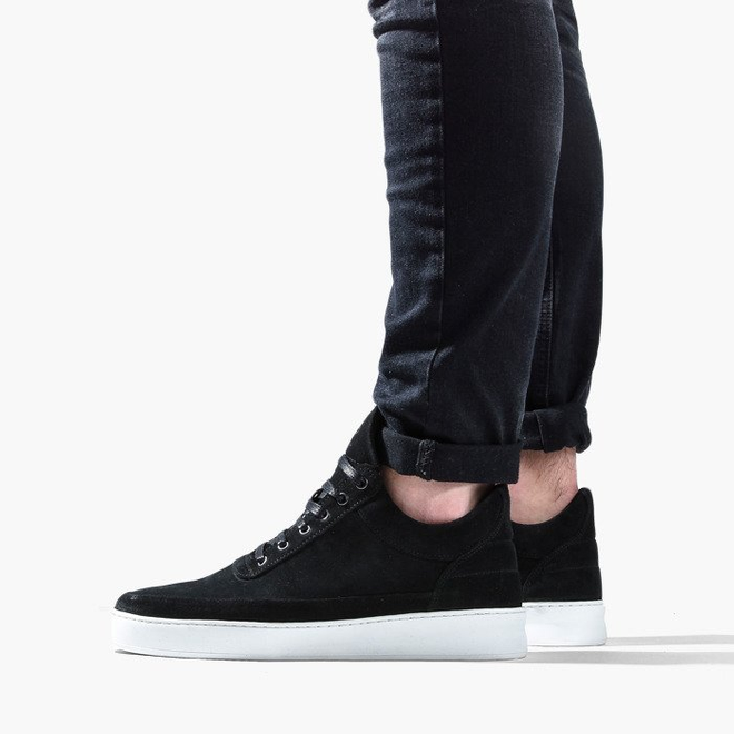 all black filling pieces