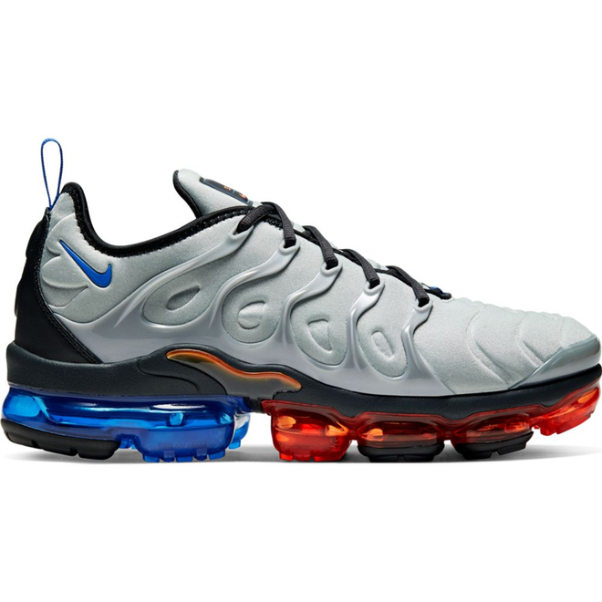 nike vapormax plus metallic silver