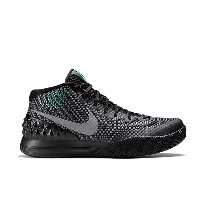 kyrie 1 driveway