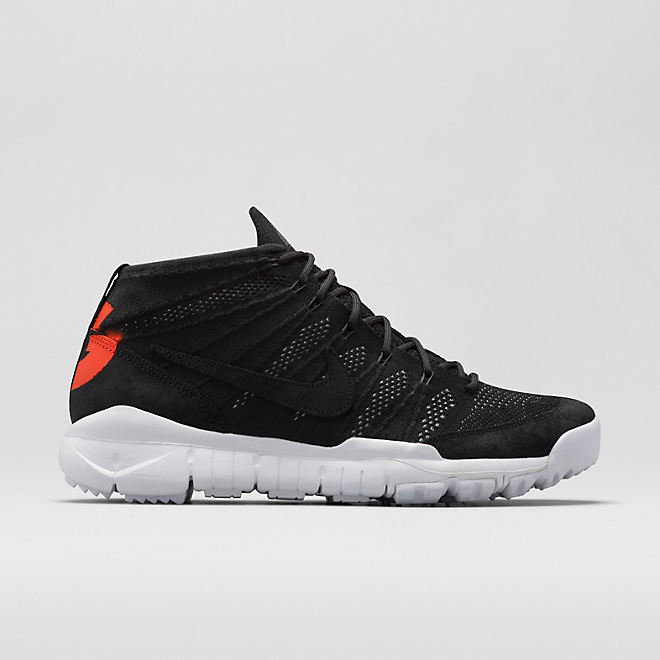 nike chukka acg