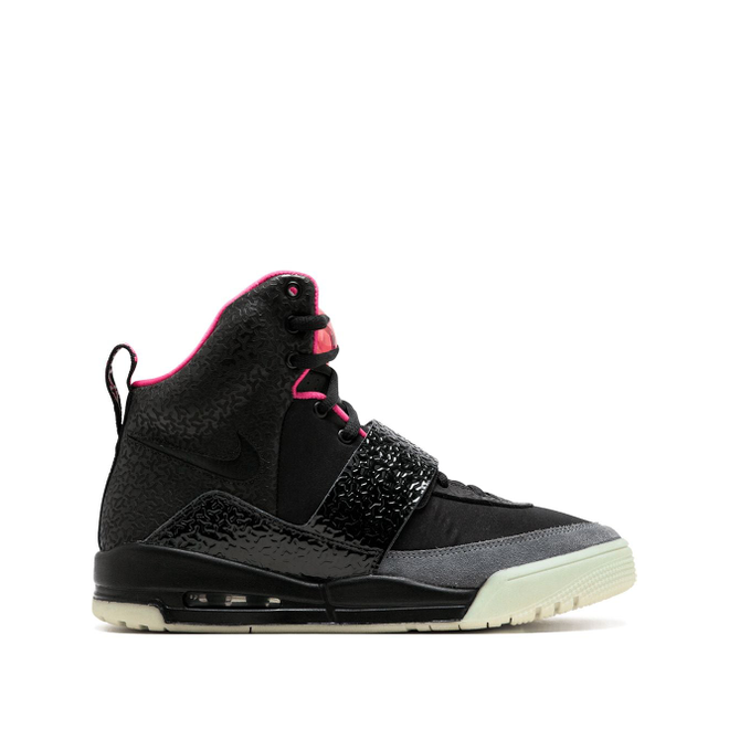 yeezy schwarz pink