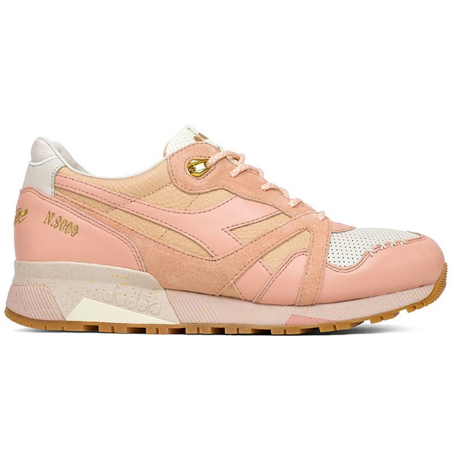 diadora feature strawberry