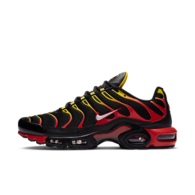 nike air max plus gradient black red yellow