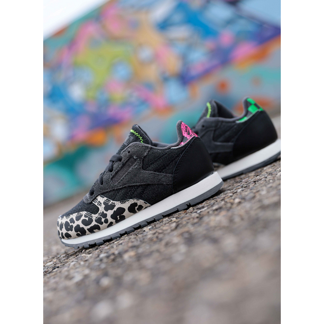 reebok classic leather wonder woman