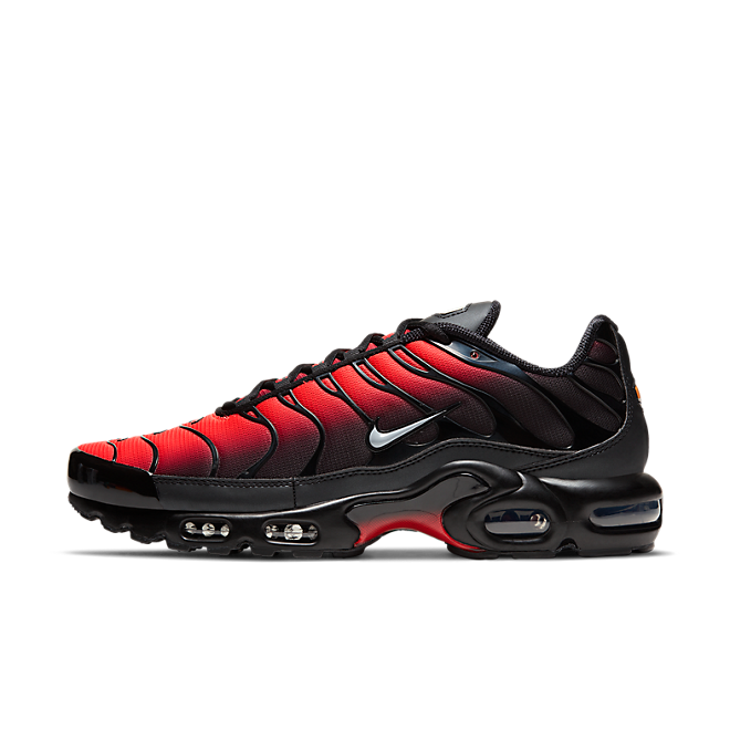 nike tns black and red