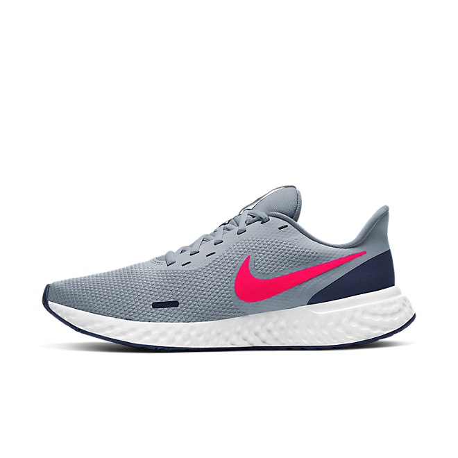 Nike Revolution 5