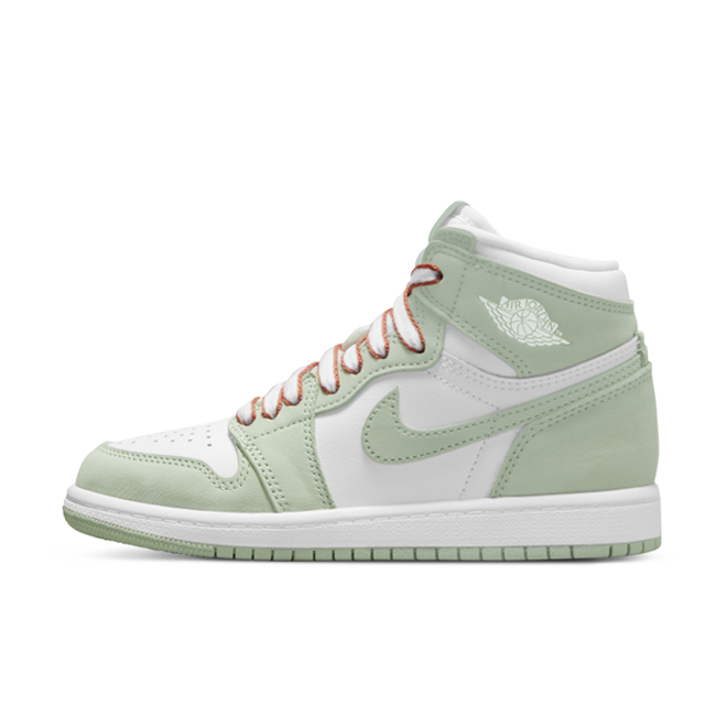 nike seafoam green running shoes