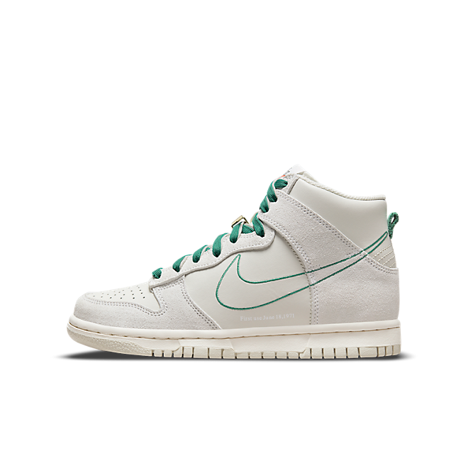 Nike Dunk High GS 'First Use' | DD0733-001 | Sneakerjagers