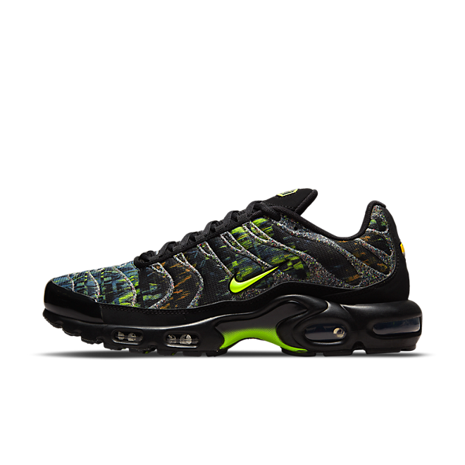 Nike Air Max Plus Sustainable Black Volt