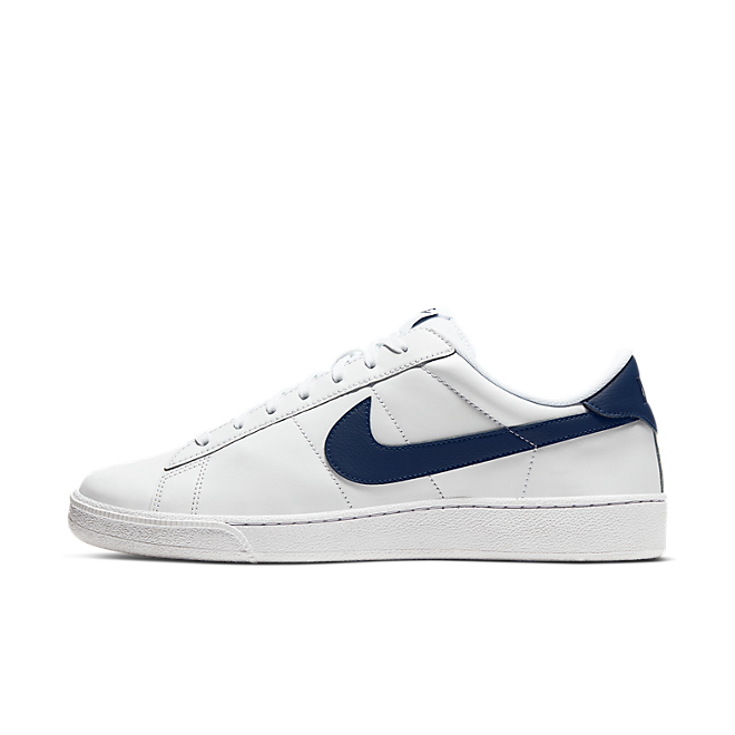 nike tennis classic cs