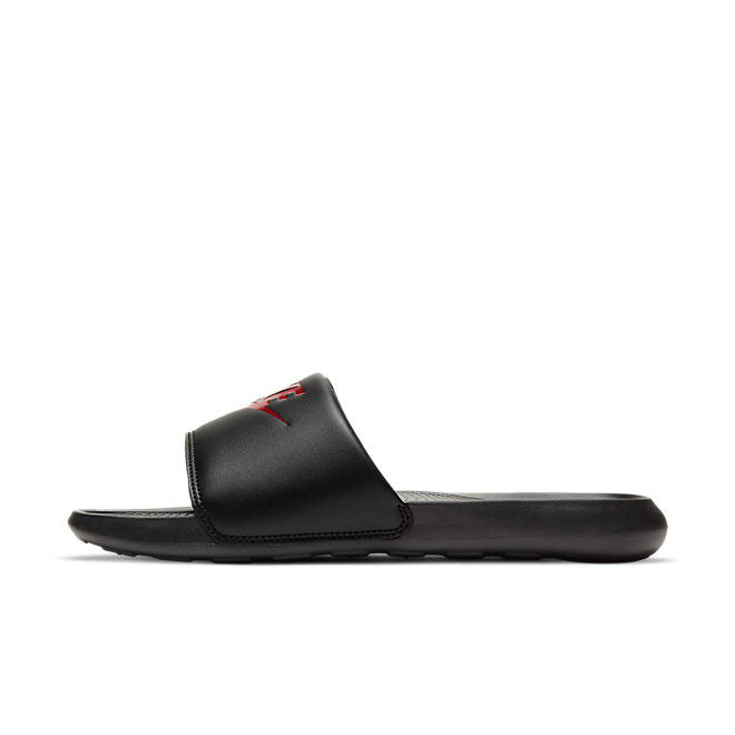 Nike Victori One 'Black University Red' | CN9675-004 | Sneakerjagers