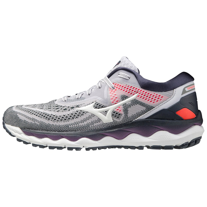Mizuno Wave Sky 4