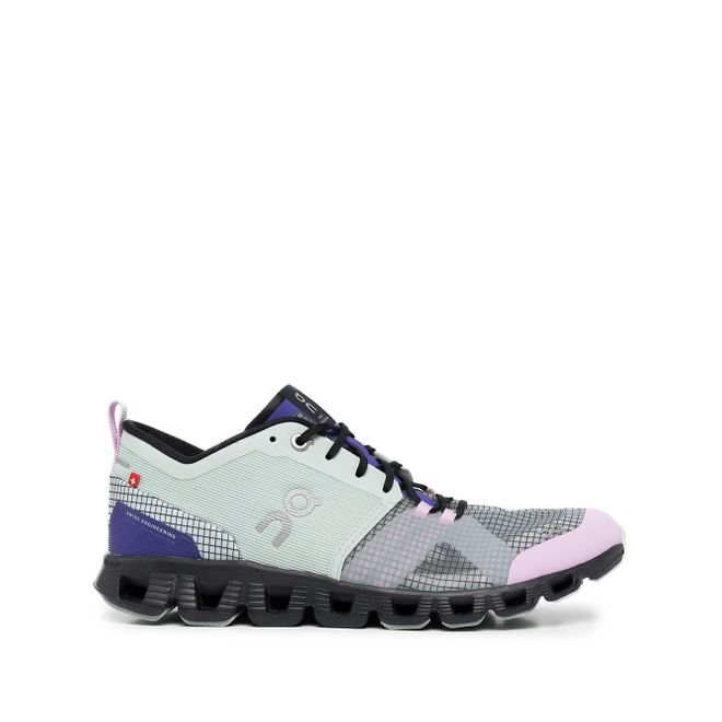 On Running Cloud X lowtop 3898941 Sneakerjagers