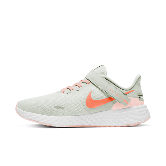 Nike Revolution 5 Flyease Sumit White Crimson Bliss (W) (Wide