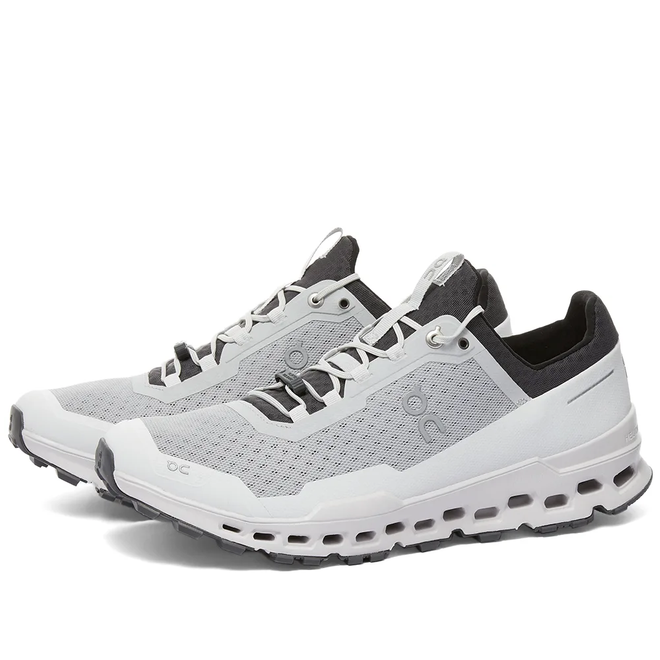 ON Cloudflow 4 Distance, 3MD30340462, white/black at solebox