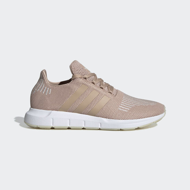 Adidas originals swift run 2025 pink