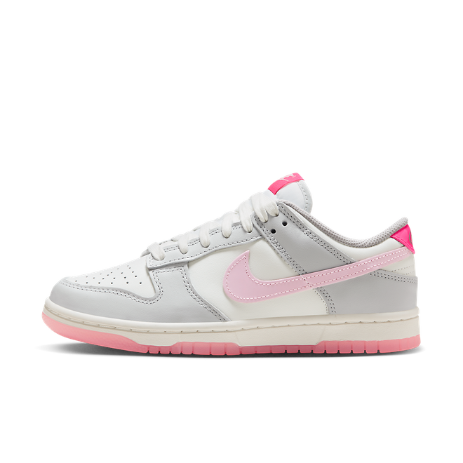 dunks low pink