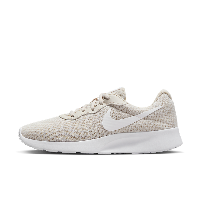 Nike tanjun clearance 6