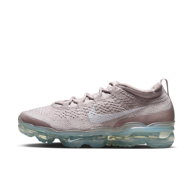 peach color vapormax