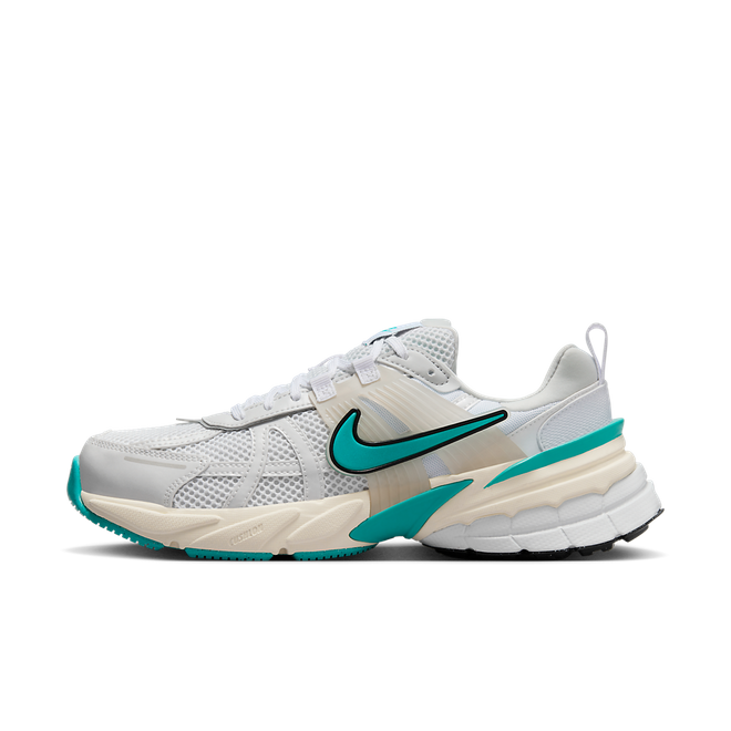 NIKE V2K RUN ナイキ Nike V2K Run | HV6416-200 | The Drop Date