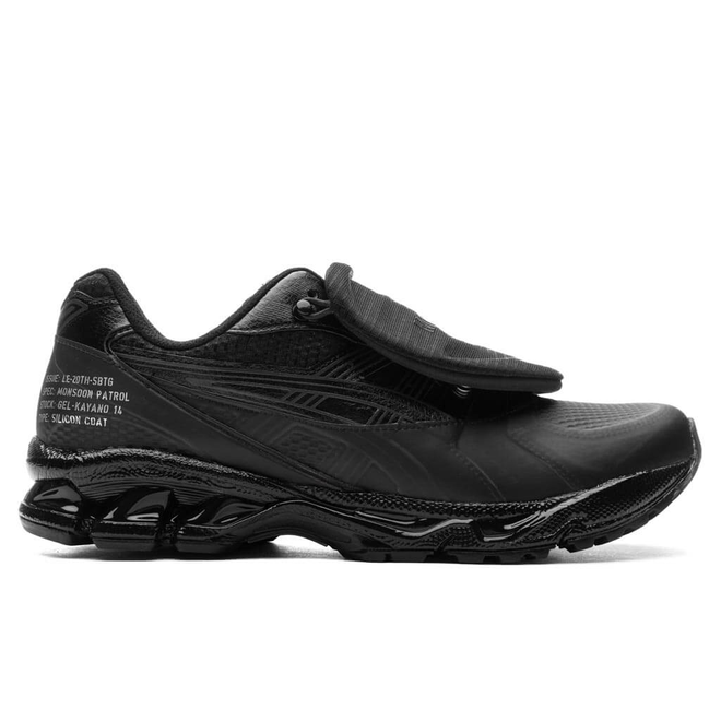 Asics chappal deals