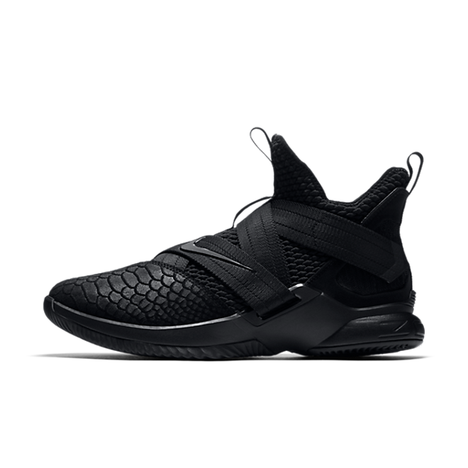 Nike Lebron Soldier XII