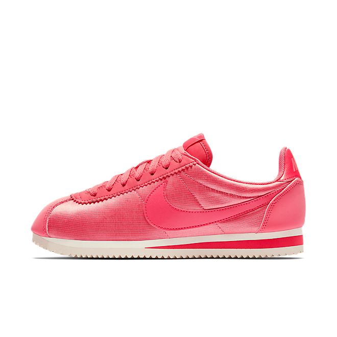 coral nike cortez