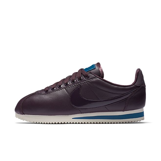 nike beautiful x powerful cortez