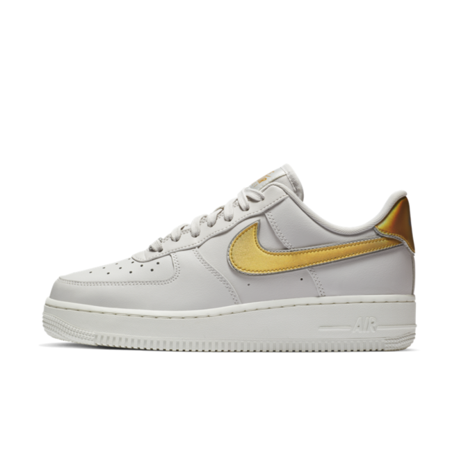 nike air force 1 07 mtlc