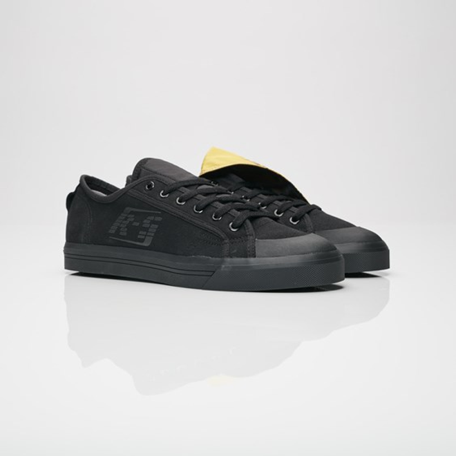 adidas Raf Simons Spirit Low Assymetric Tongue Sneakerjagers