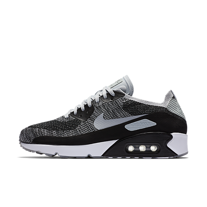 nike 875943