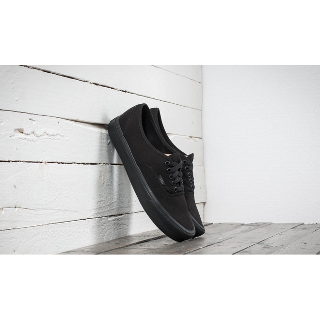 vans authentic lite black