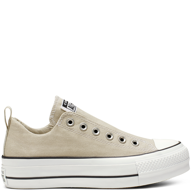 chuck taylor all star wild lift low top